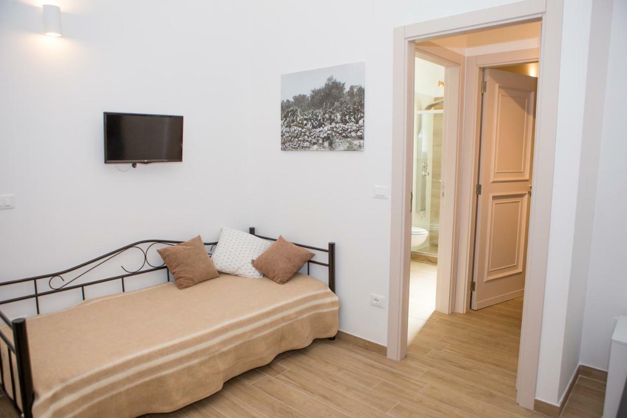 B&B Medali Vernole Exterior photo