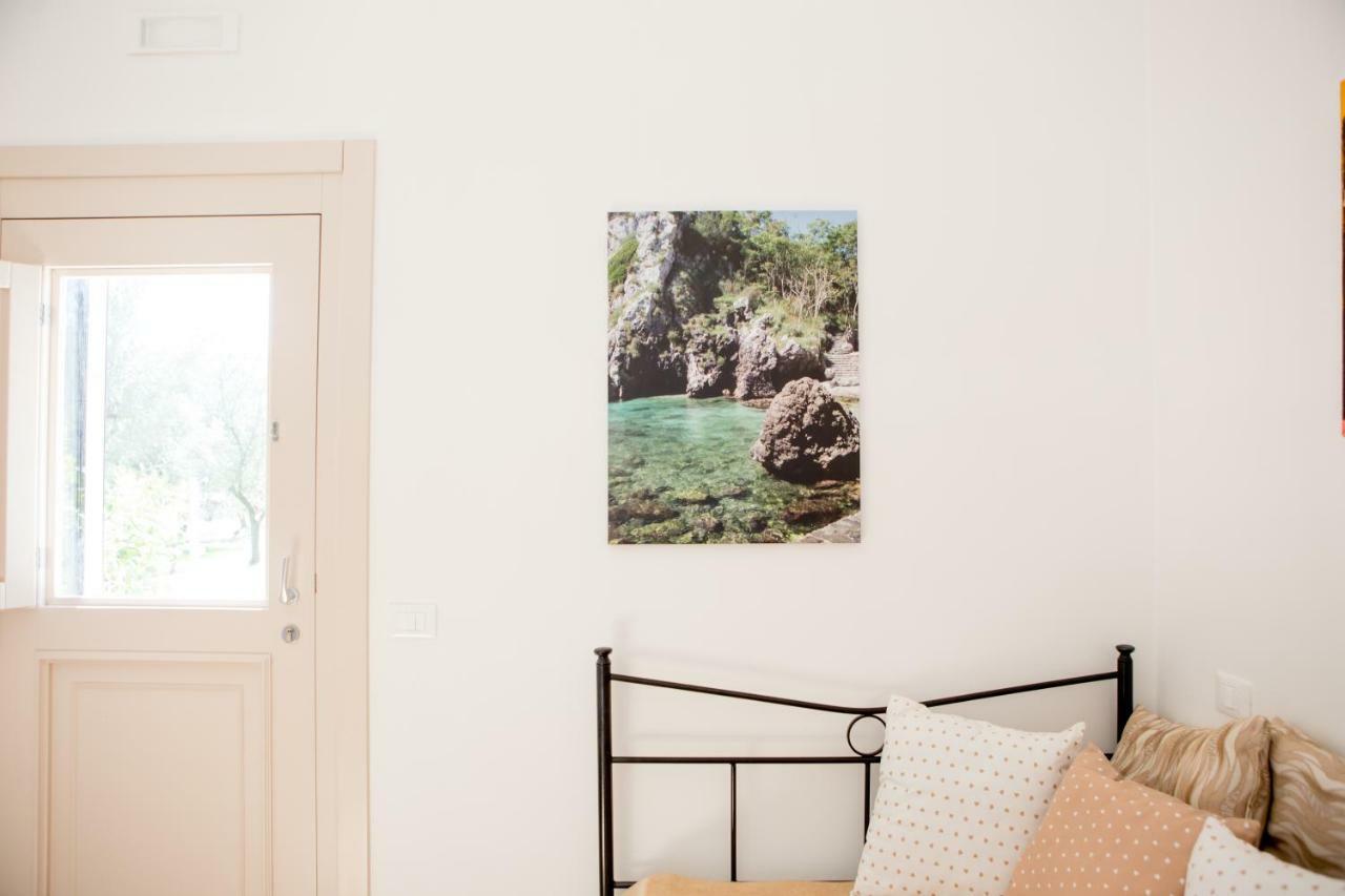 B&B Medali Vernole Exterior photo